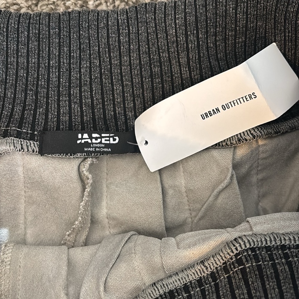 Jaded London NWT Gorgeous Gray Mini Skirt. 12 - Picture 5 of 10